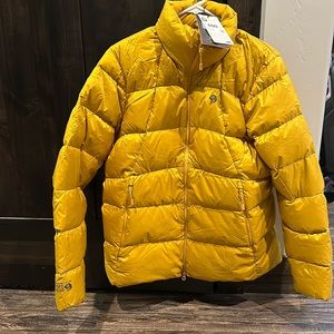 Brand new with tags Mountain Hard Wear women’s Rhea ridge/2